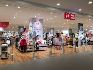 UNIQLO Melawati Mall UNIQLO Melawati Mall